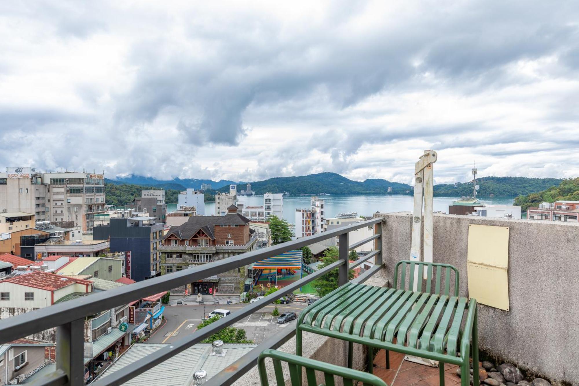 Sun Moon Lake Itathao Vacation Inn With Elevator Yuchi Exterior foto