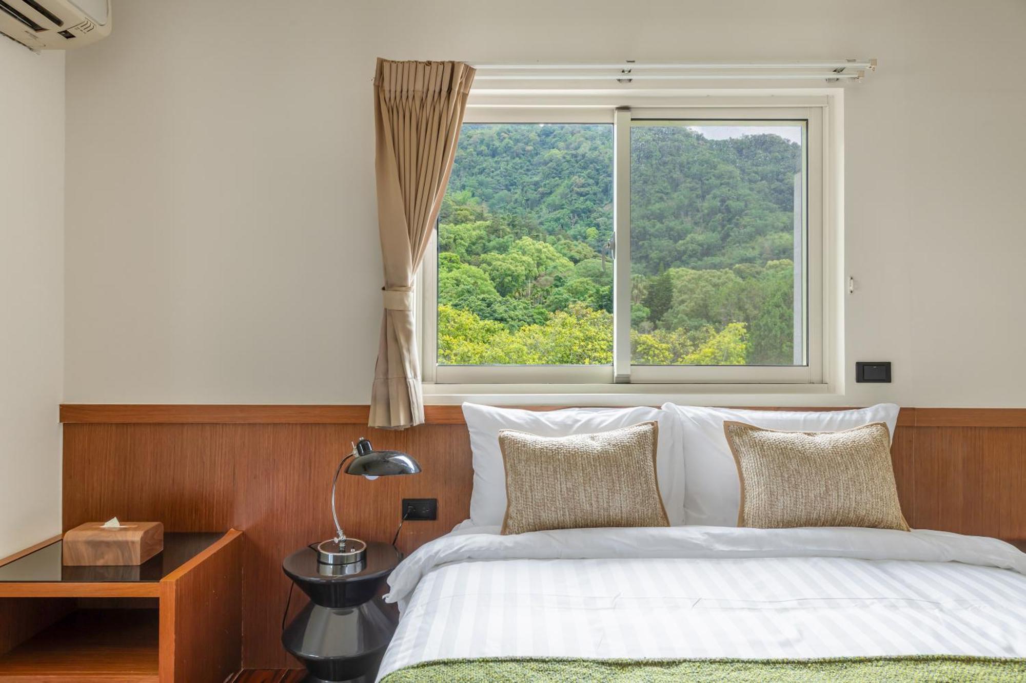 Sun Moon Lake Itathao Vacation Inn With Elevator Yuchi Exterior foto